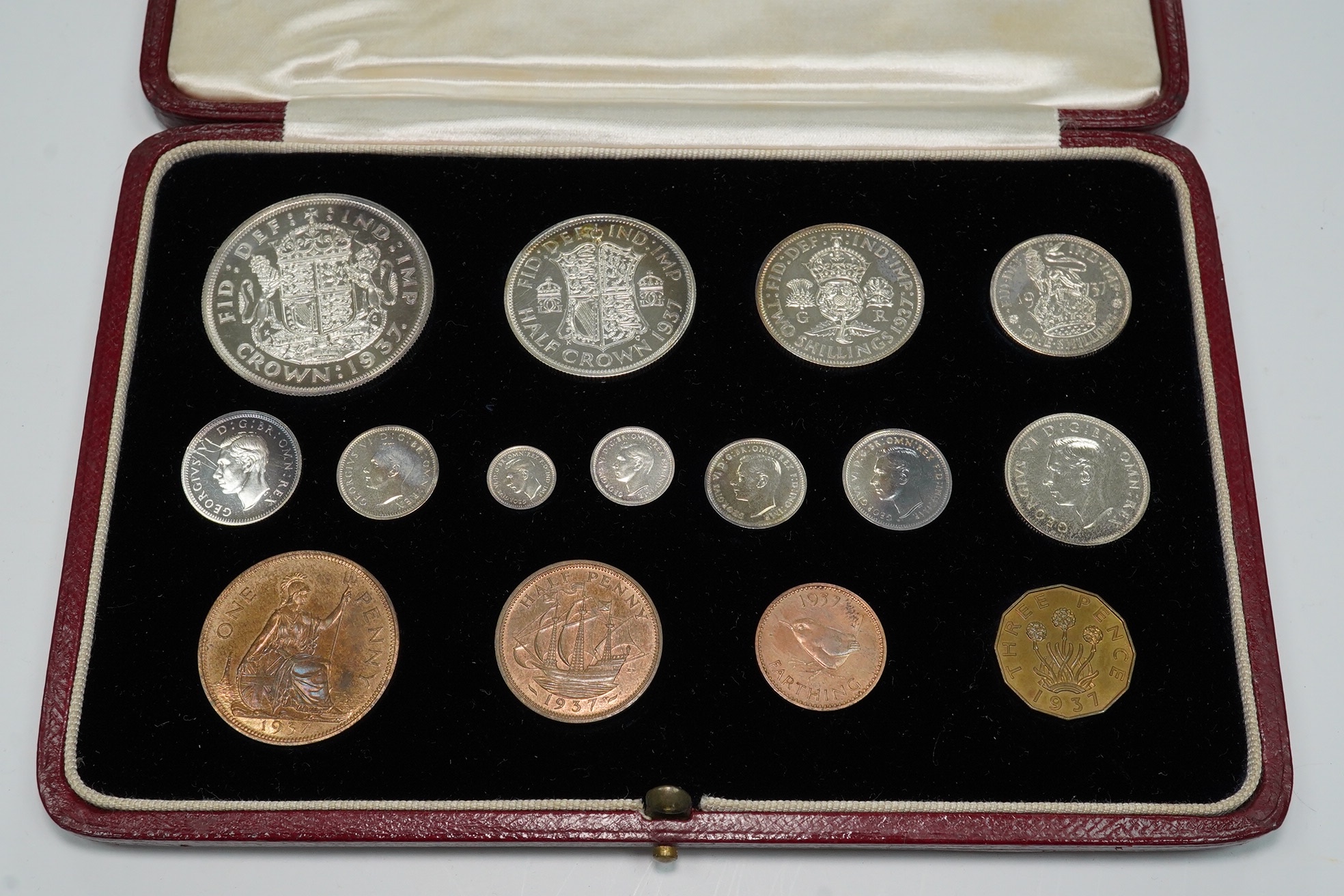 British coins, George VI coronation 1937 specimen fifteen coin set, comprising silver crown to threepence, brass threepence to bronze farthing and silver maundy 1d - 4d, slightly toned BUNC, in case of issue